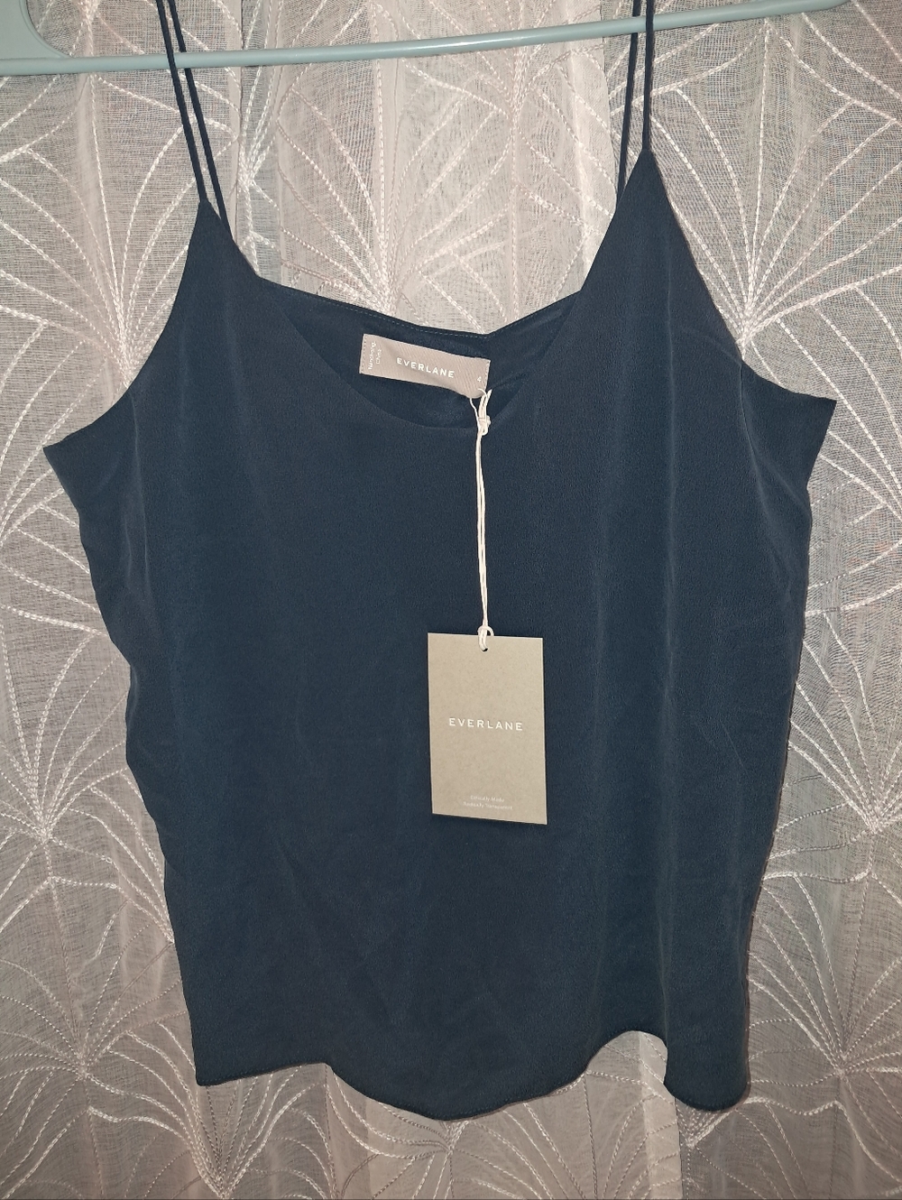 NWT Everlane brand Women's size 4, 100% silk tak top